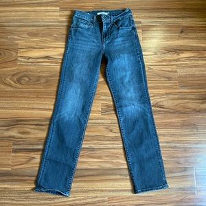 Levi’s 724 High Rise Straight Jeans